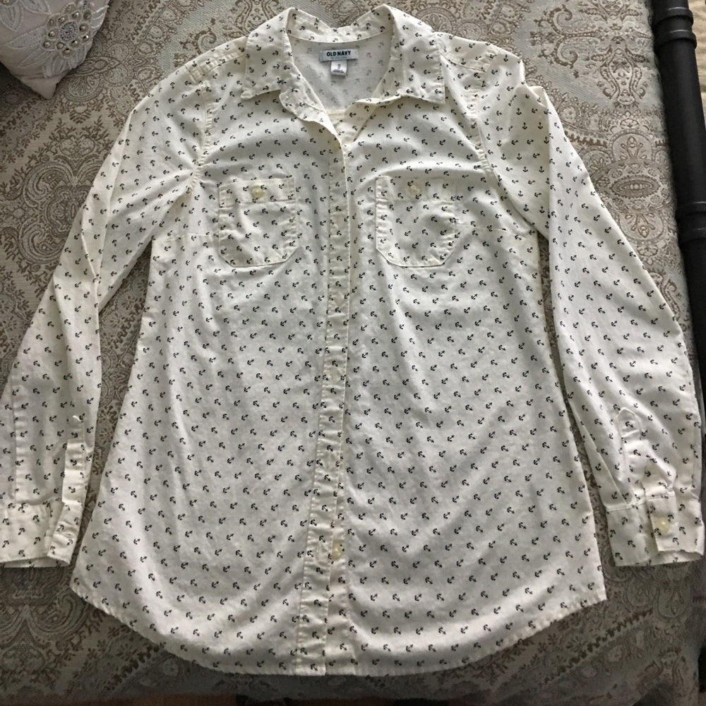 Old Navy button down with anchor detail